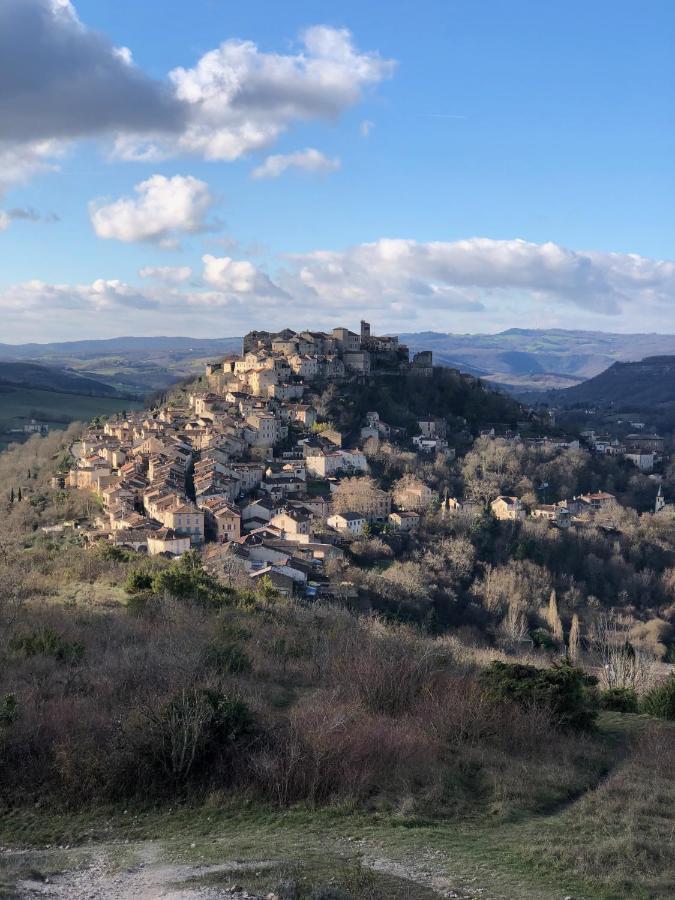 Gîte à la Ferme de Verdurette Cordes-sur-Ciel Exterior foto